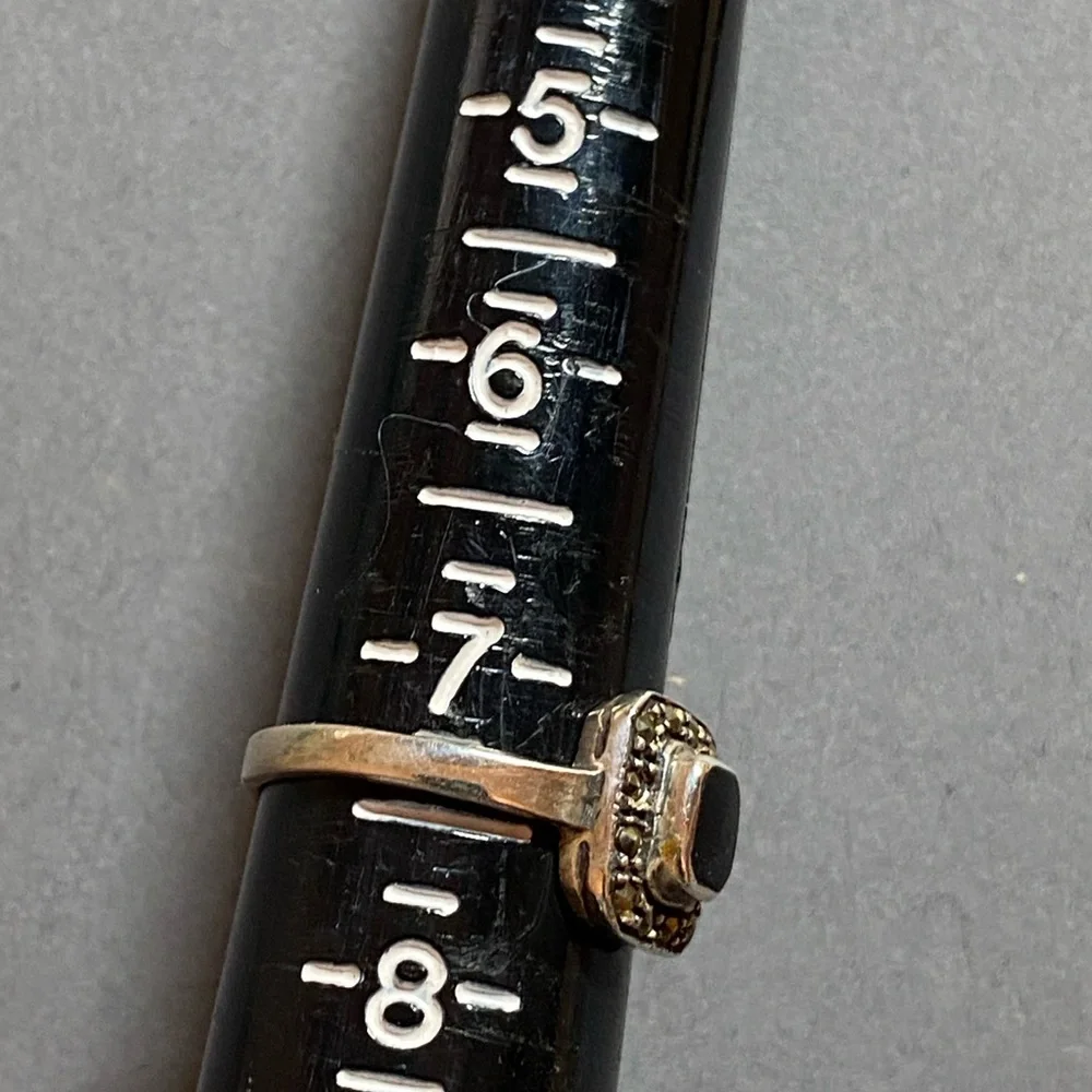 Vintage sterling silver marcasite black onyx Square Ring size 7.5